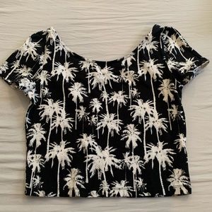 🌼H&M Divided top size S